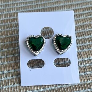 ⭐️-Emerald Heart Crystal Stud Earrings ( silver finish)
